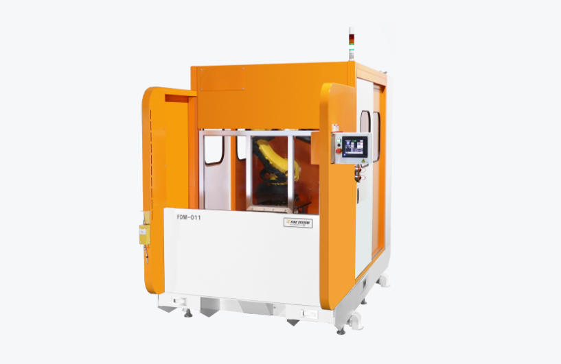 中型バリ取りロボットセル FDM-011型<br>熟練工のバリ取りレベルを自動化にて実現！
